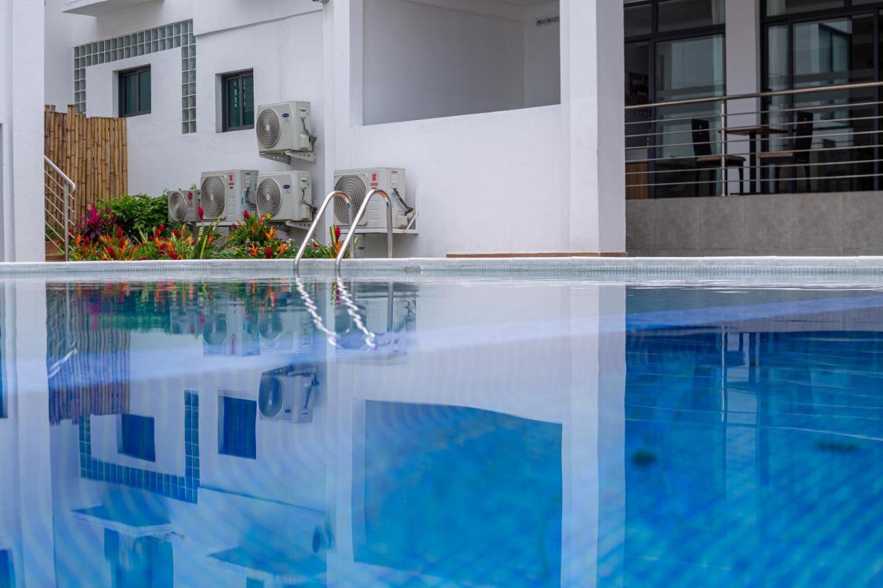 Robert'S Hotel Abican Dış mekan fotoğraf