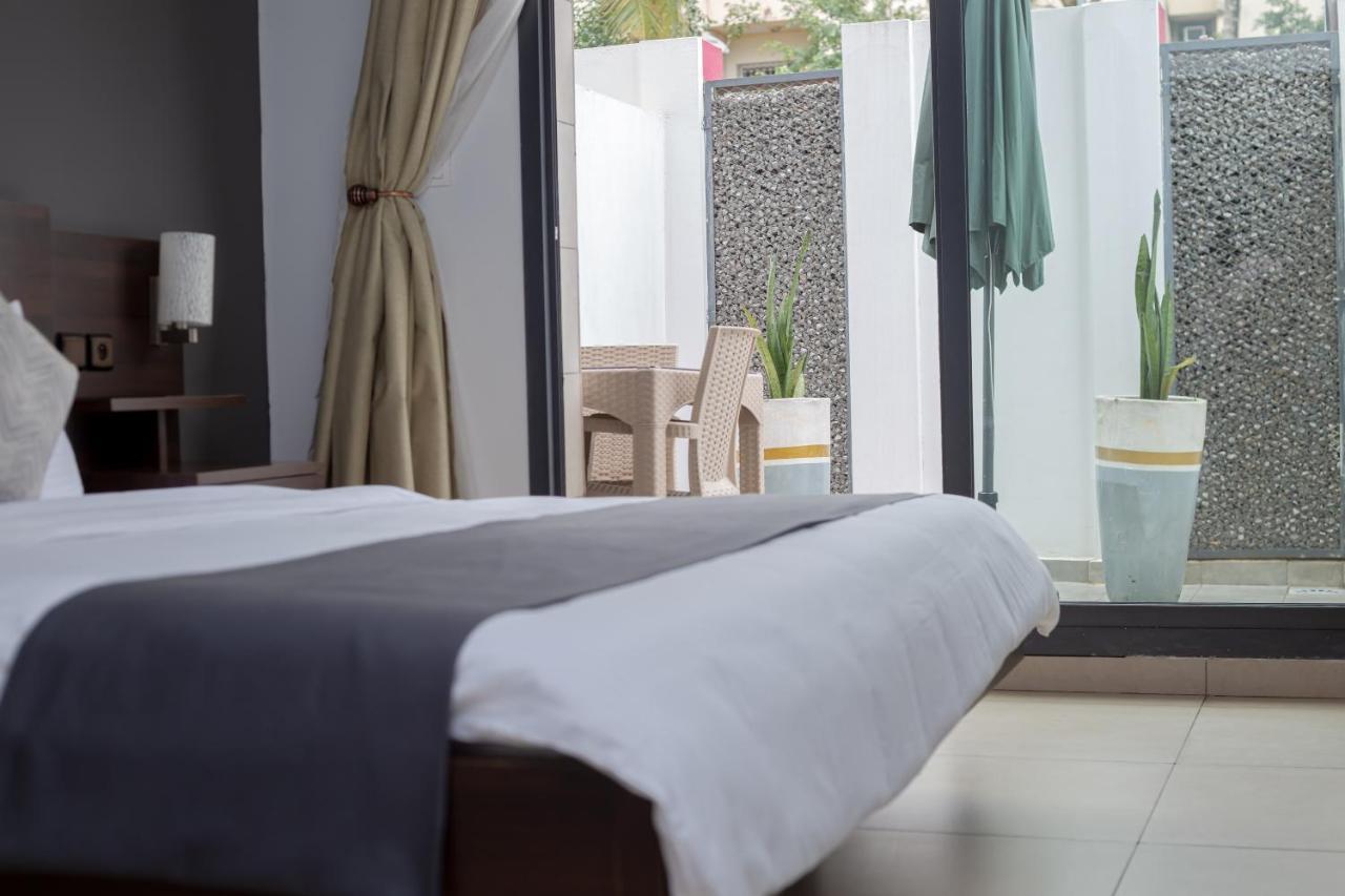 Robert'S Hotel Abican Dış mekan fotoğraf